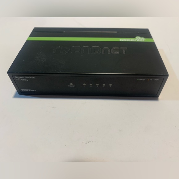 TRENDnet TEG-S50g 5-Ports External Gigabit Ethernet Switch - Picture 2 of 6
